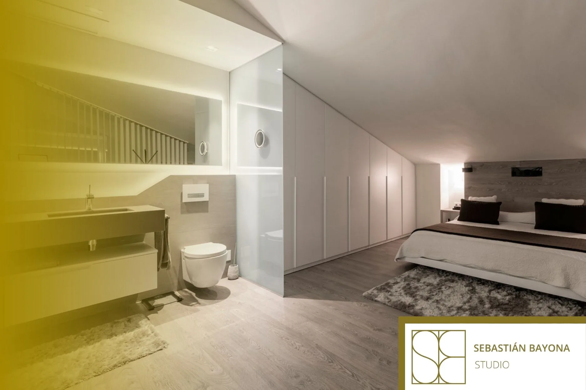 Baño compacto con mueble suspendido ducha amplia nicho integrado y espejo iluminado